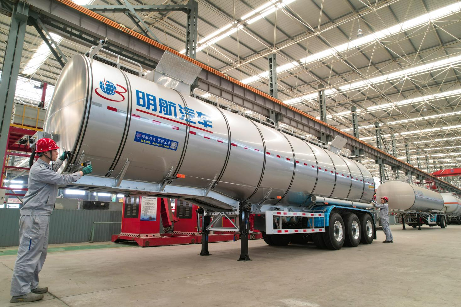 一线图景|机械公司:夏日车间忙生产 稳进提质促发展